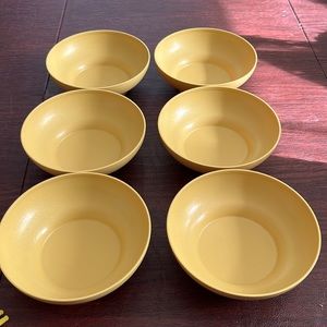 6 Vintage Golden Tupperware bowls